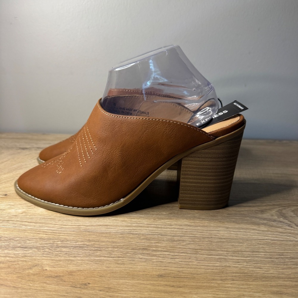 Express Shoes Tan Block Heel Mules Women Size 9 Western Stitch Detail Slip On‎
